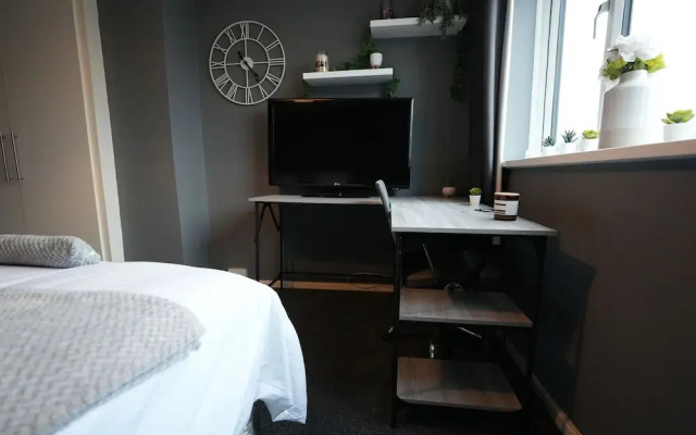 Detached Homestay With Private Rooms