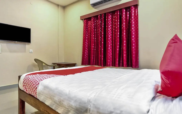 Sri Abirami Inn by OYO Rooms