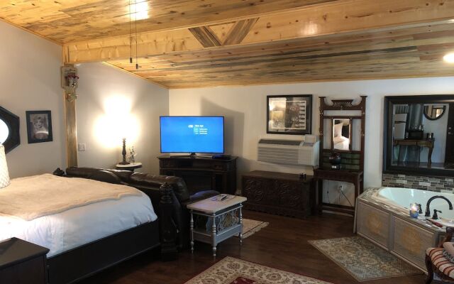 Echo Canyon Spa Resort (Adults Only)