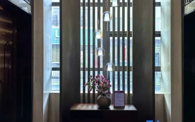 Wanfenglin Baihua Hotel