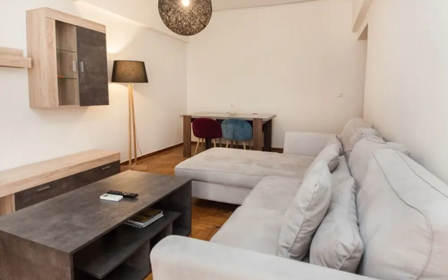Luxury Pireas Stay New 2BR Urban Escape