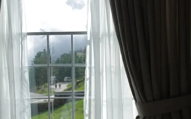 ZAR Luxury Suites Murree