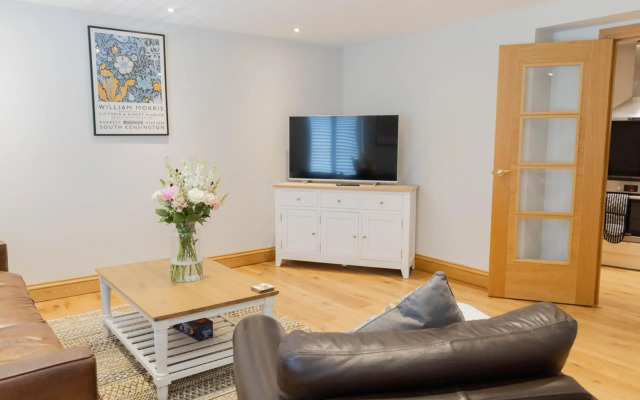 Serviced Guest ApartSuites The Unicorn