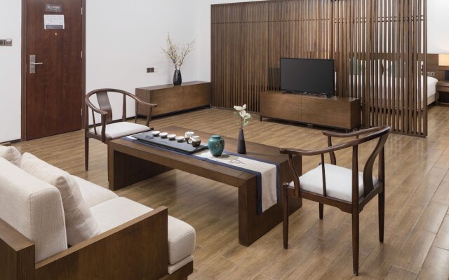 Huali Hotel