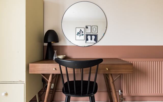 The Clapham Chambers - Stunning & Bright 3BDR Flat with Terrace