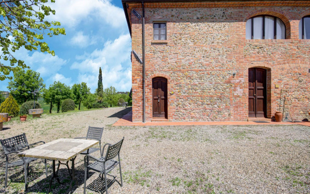 Typical Tuscan farmhouse with swimming pool and A/C