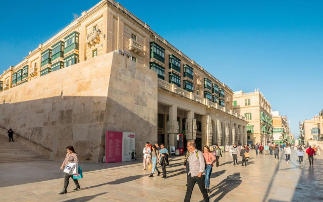 Valletta Main Street Apartment DELUXE