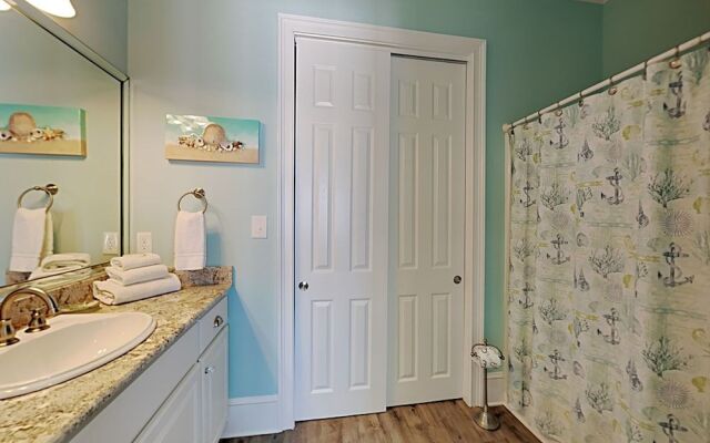 Boerboel's Beach Bungalow