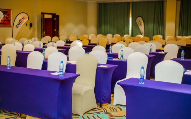 The Grand Palace Hotel