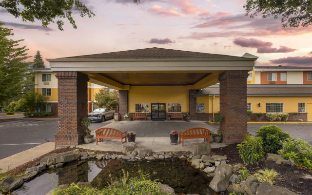Best Western Plus Northwind Inn & Suites