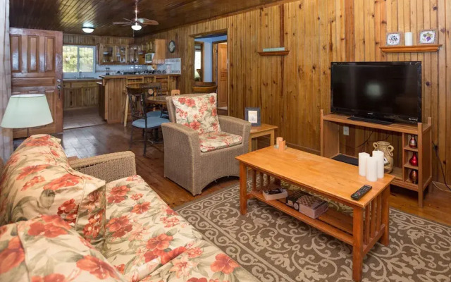Roatan Ocean View- 2nd Floor 2 Bedroom Apts by RedAwning
