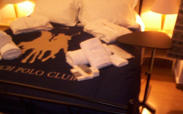 The New Yorkers Hotel