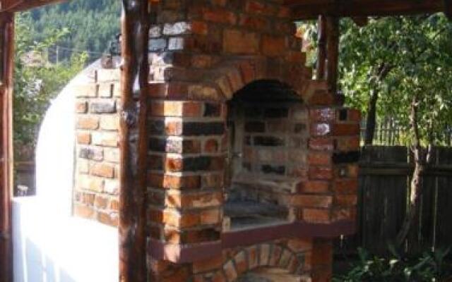 Zsuzsanna Paraszthaz