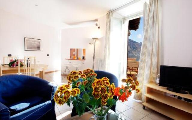 Menaggio Centro con 3 balconi