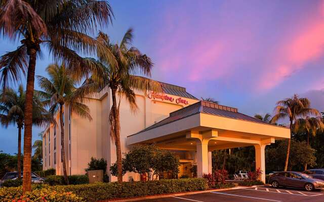 Hampton Inn Naples Central