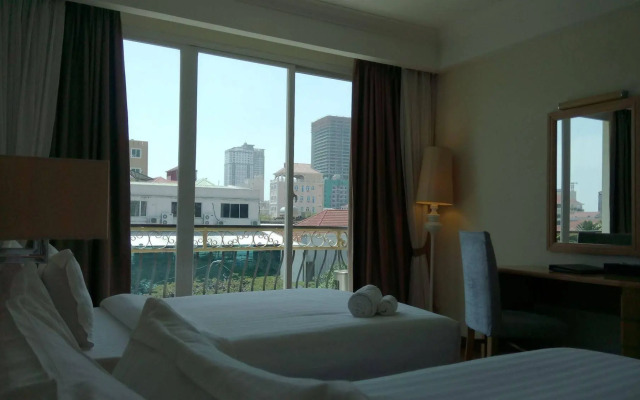 Discovery Hotel