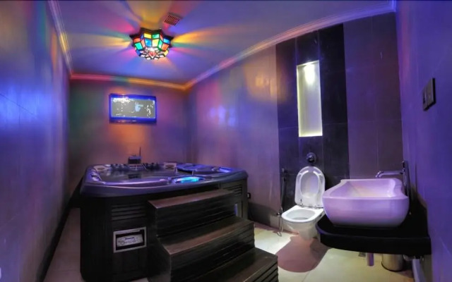 Orient Taj Hotel &Resort