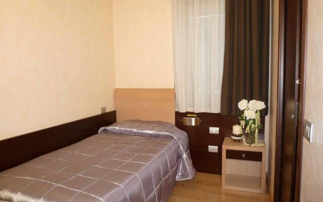 E H Suites Rome Airport