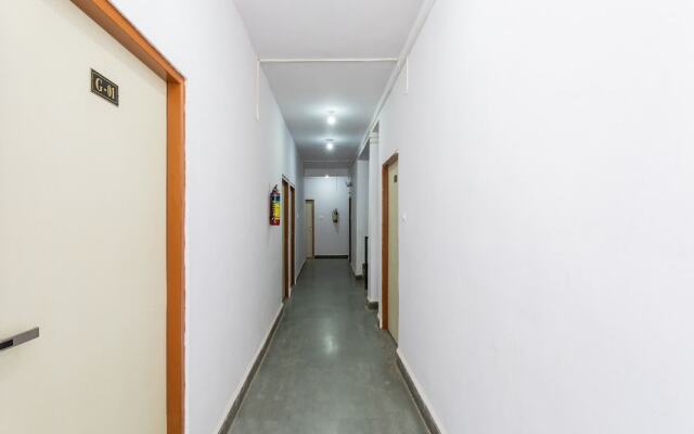 OYO 29881 Hotel Gajanan