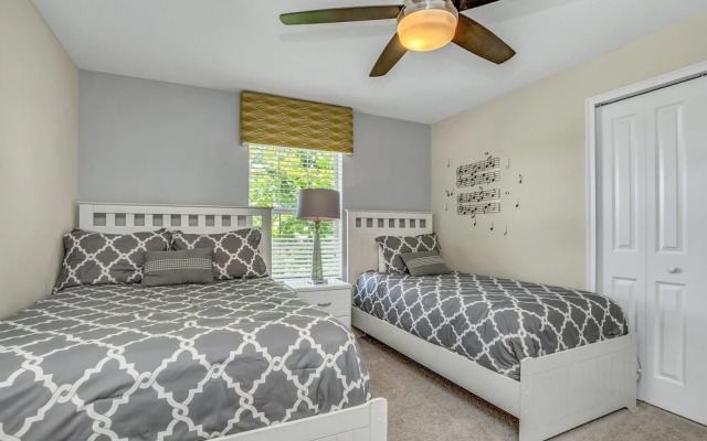 Luxurious Home W/private Pool, Near Disney!