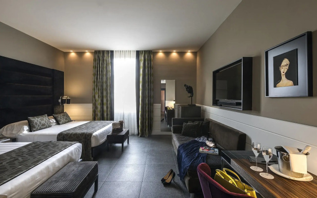 Hotel The Glam