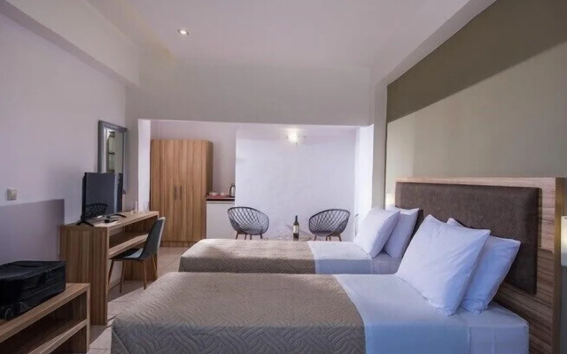 Thania Seaside Smotel - Adults Only