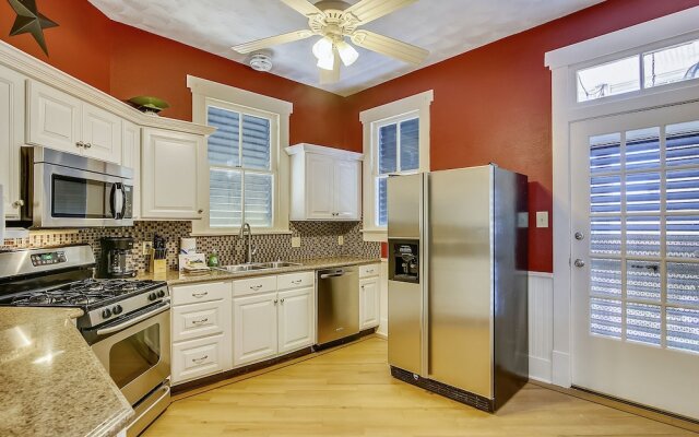 Ellie's Island Retreat