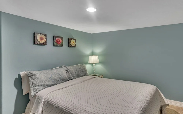 Hopeful Hideaway 2 Bedroom Condo by Redawning