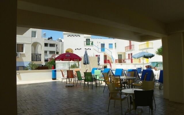 Sea 'n Lake View Hotel Apartments