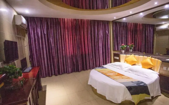 Shell Hefei Chaohu Railway Station Wanda Plaza Hotel