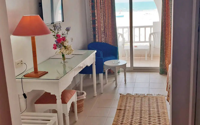 TMK Marine Beach