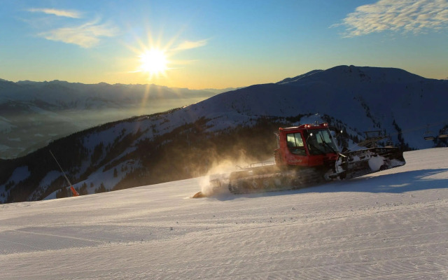 JUNGES HOTEL ZELL AM SEE - Hostel