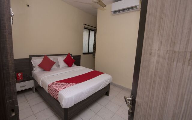 OYO 23631 Mukesh Residency