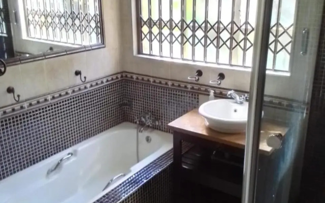 497 on west ave guest house