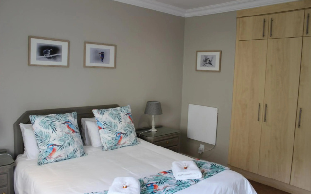 Sunbird Haven Self-Catering Sleeps 8