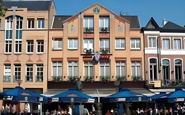 hotelImage