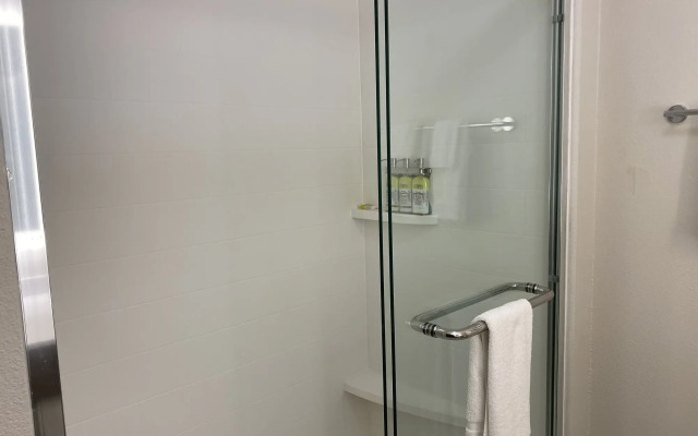 Holiday Inn Express And Suites Junction by IHG