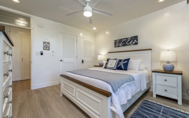 Kuic146w 1 Bedroom Condo by RedAwning