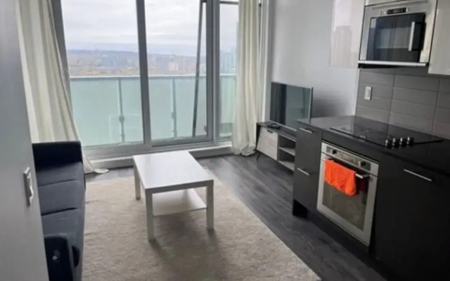 Waterfront Yonge Suites