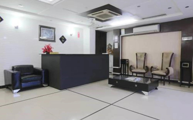 Fabhotel Cameron