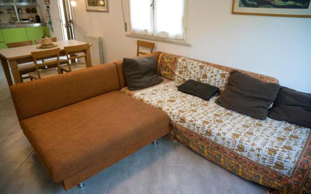 N228 - Numana, quadrilocale ristrutturato con giardino