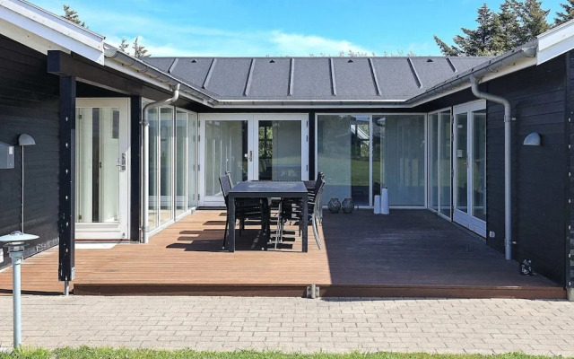 Stunning Holiday Home in Hirtshals with Hot Tub