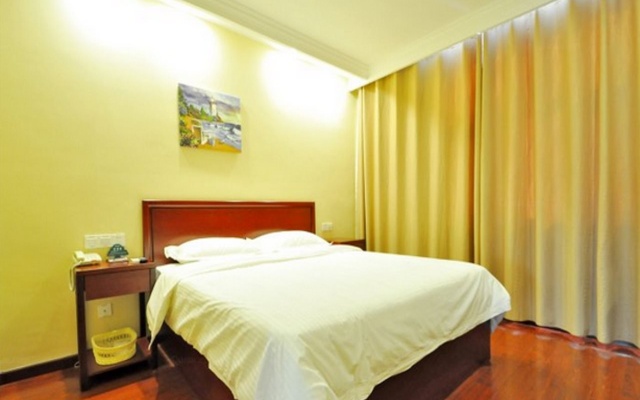 GreenTree Inn LinYi Yitang Town Shuangling Road Express Hotel — фото 5