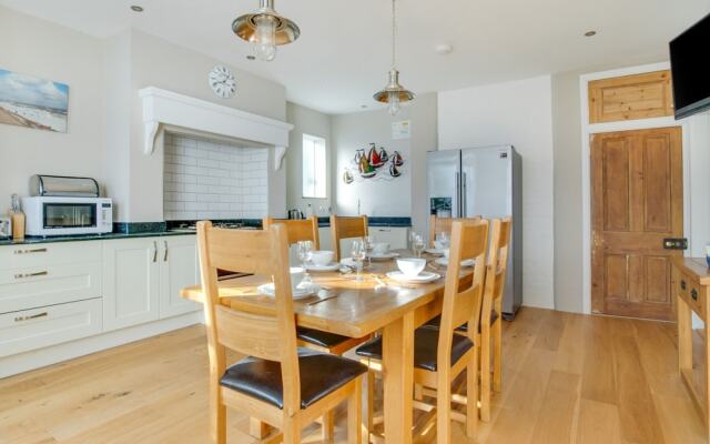 Chic Holiday Home in Aldeburgh With Garden