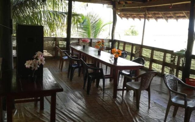 Star Rest Beach Hotel Arugambay