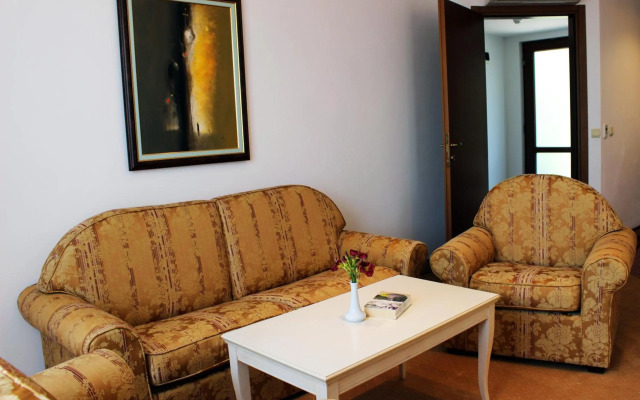 Helena VIP Villas and Suites
