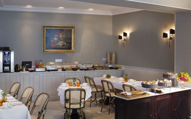 Hotel Monge