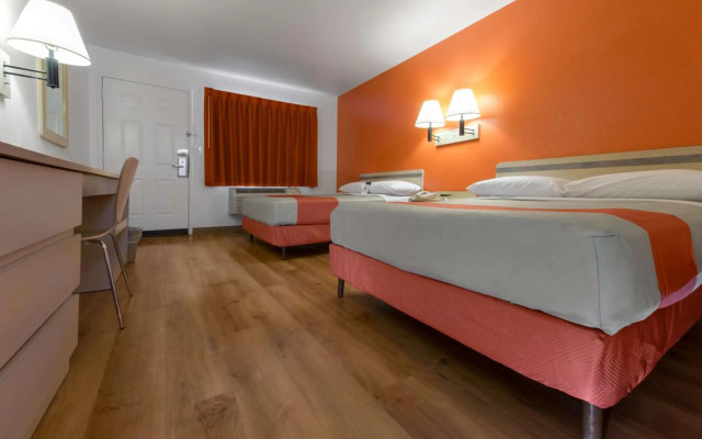 Motel 6 Saint Joseph, MO