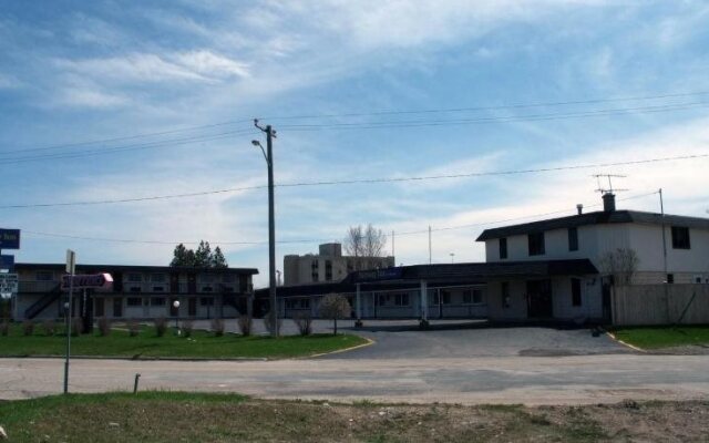 Fairway Inn & Suites