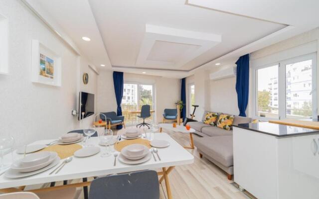 Comfortable Home Near Beach w Balcony in Antalya